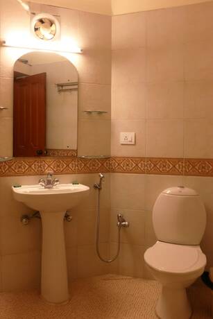 Imagen general del Hotel Kingstork Beach Resort. Foto 4