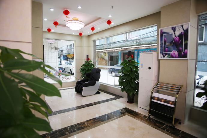 Imagen de los interiores del Hotel Kingstyle Railway Station Branch. Foto 18