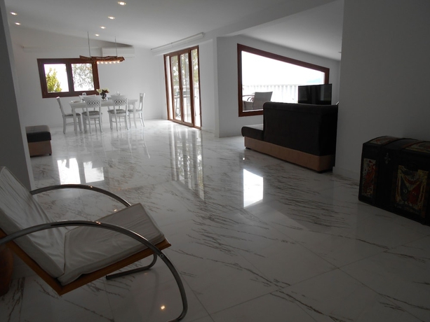 Imagen de la habitación del Hotel Kinira Beach. Foto 6
