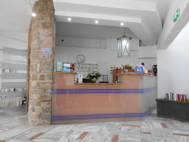 Imagen de los interiores del Hotel Kinira Beach. Foto 16