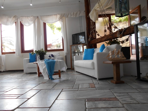 Imagen de los interiores del Hotel Kinira Beach. Foto 17