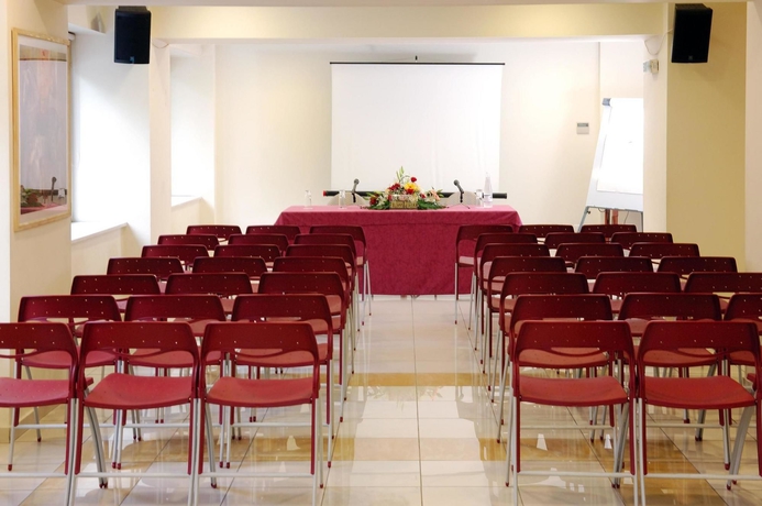 Imagen de los interiores del Hotel Kinissi Palace. Foto 9