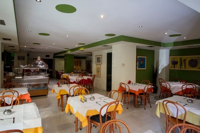 Imagen del bar/restaurante del Hotel Kinissi Palace. Foto 4