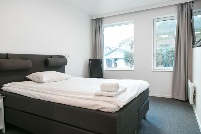 Imagen general del Hotel Kinn l Flor&oslash;. Foto 2