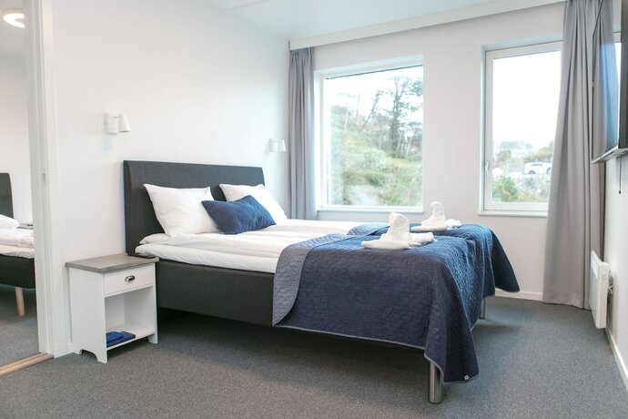 Imagen general del Hotel Kinn l Flor&oslash;. Foto 6