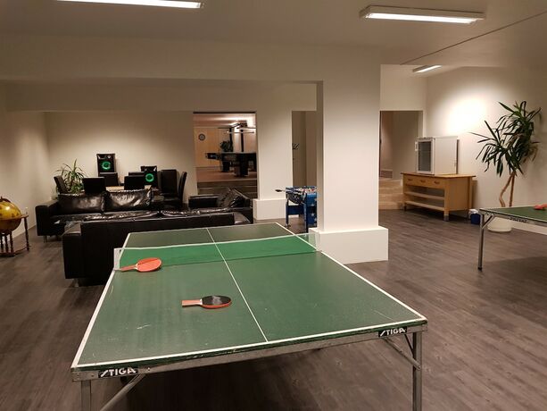 Imagen general del Hotel Kinn l Flor&oslash;. Foto 7