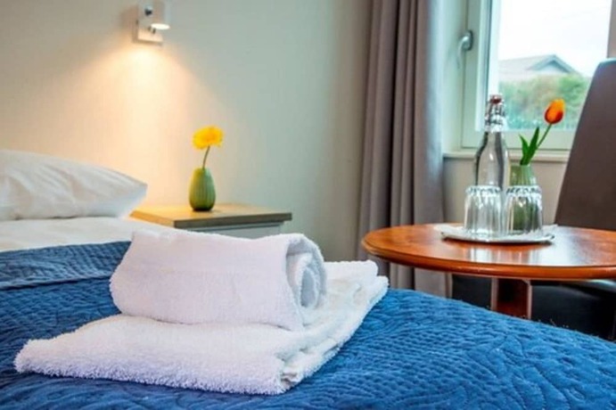 Imagen general del Hotel Kinn l Flor&oslash;. Foto 8