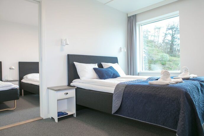 Imagen general del Hotel Kinn l Flor&oslash;. Foto 11