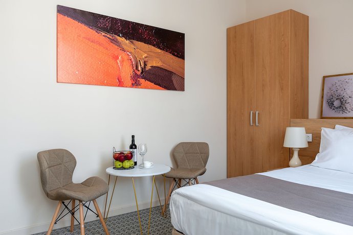 Imagen de la habitación del Hotel Kinney sea view hotel. Foto 17