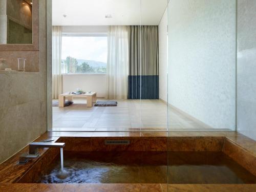 Imagen de la habitación del Hotel Kinock. Foto 6
