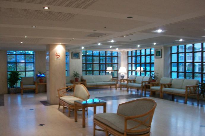 Imagen de los interiores del Hotel Kinsa Holiday. Foto 14