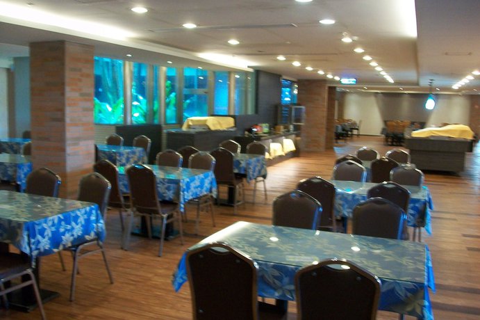 Imagen del bar/restaurante del Hotel Kinsa Holiday. Foto 4