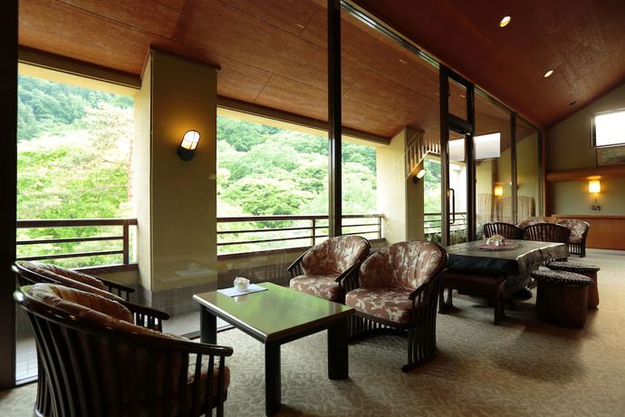 Imagen de los interiores del Hotel Kinseikan Seseragi. Foto 18