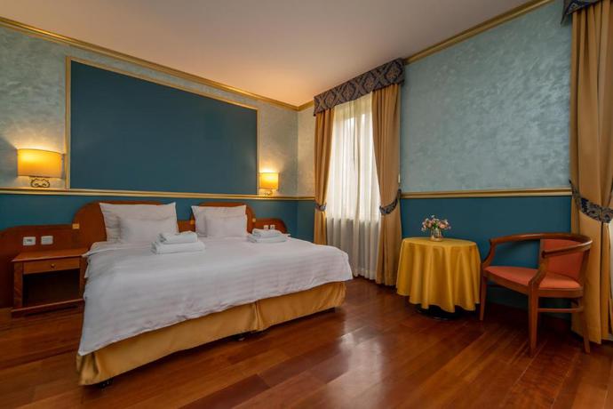 Imagen general del Hotel Kinsky Fountain. Foto 12