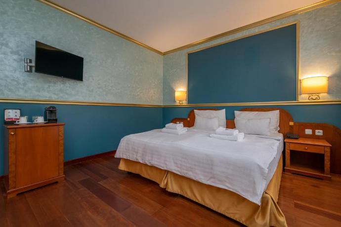 Imagen general del Hotel Kinsky Fountain. Foto 13