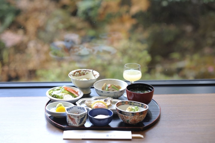 Imagen del bar/restaurante del Hotel Kinsuien. Foto 5