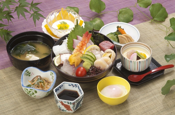 Imagen del bar/restaurante del Hotel Kinsuien. Foto 9