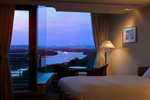 Imagen de la habitación del Hotel Kintetsu Aqua Villa Ise Shima. Foto 8
