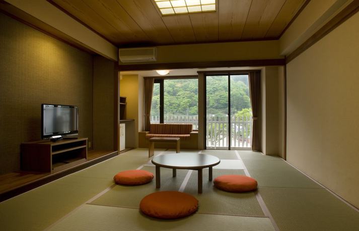 Imagen de la habitación del Hotel Kinugawa Onsen. Foto 8