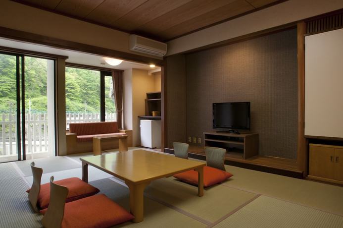 Imagen de la habitación del Hotel Kinugawa Onsen. Foto 12