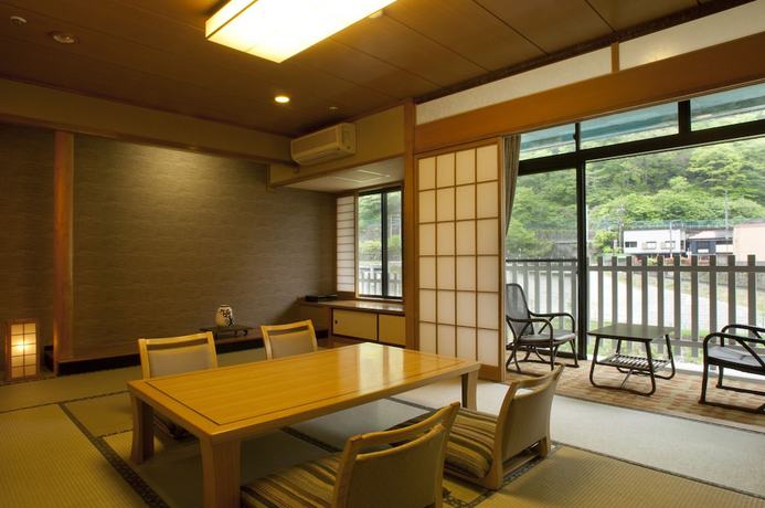 Imagen de la habitación del Hotel Kinugawa Onsen. Foto 16