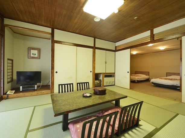 Imagen de la habitación del Hotel Kinugawa Royal. Foto 6