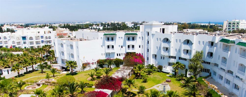 Imagen de los exteriores del Hotel Kinza. Foto 9