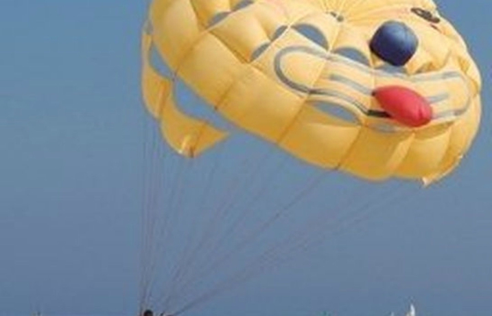 Imagen de los interiores del Hotel Kinza. Foto 13