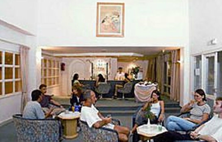 Imagen del bar/restaurante del Hotel Kinza. Foto 6