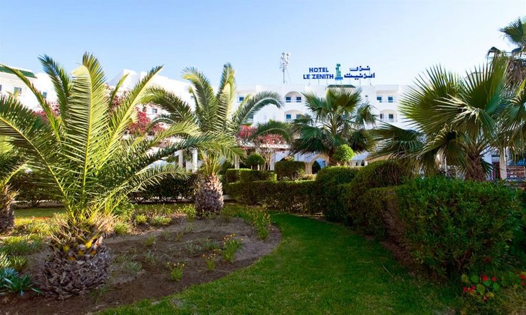 Imagen de los exteriores del Hotel Kinza. Foto 12