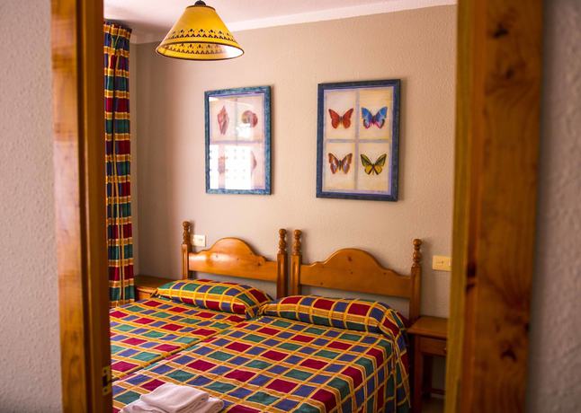 Imagen de la habitación del Hotel Kione Playa Romana. Foto 11