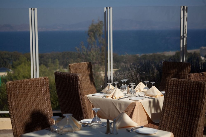 Imagen del bar/restaurante del Hotel Kipriotis Aqualand - All Inclusive. Foto 3