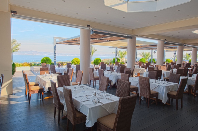 Imagen del bar/restaurante del Hotel Kipriotis Panorama and Suites by Anayia. Foto 4