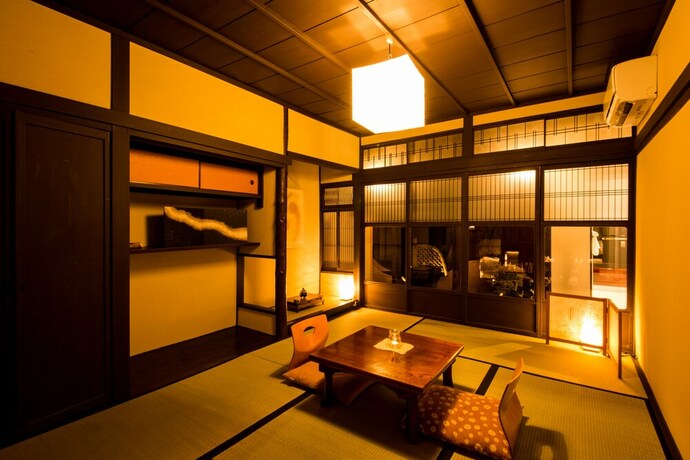 Imagen de la habitación del Hotel Kiraku Kyoto Aneyakoji. Foto 23