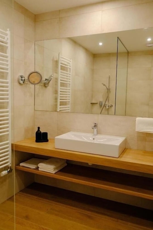 Imagen de la habitación del Hotel Kiraly Park. Foto 11