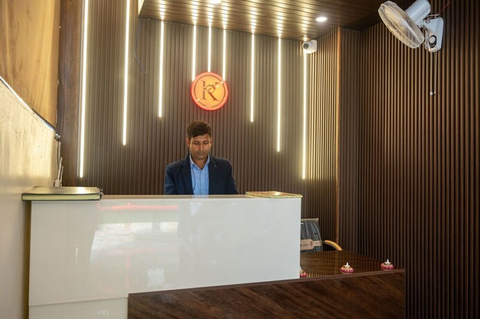 Imagen general del Hotel Kiran Palace Varanasi. Foto 12