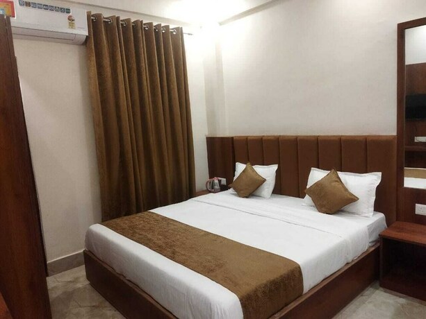 Imagen de la habitación del Hotel Kiran Palace Varanasi. Foto 15