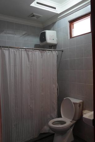 Imagen de la habitación del Hotel Kirana. Foto 16