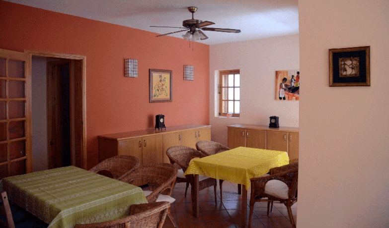 Imagen del bar/restaurante del Hotel Kira's Boutique. Foto 2