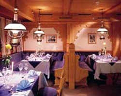 Imagen del bar/restaurante del Hotel Kirchbuhl Superior. Foto 3