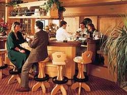 Imagen del bar/restaurante del Hotel Kirchbuhl Superior. Foto 4