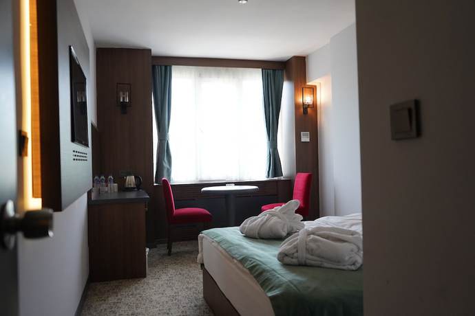 Imagen de la habitación del Hotel Kirci Thermal and Spa. Foto 12