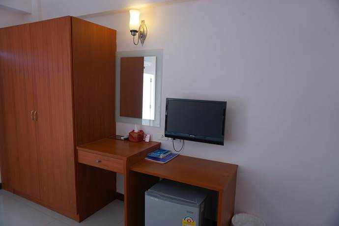 Imagen de la habitación del Hotel Kirimathani. Foto 2