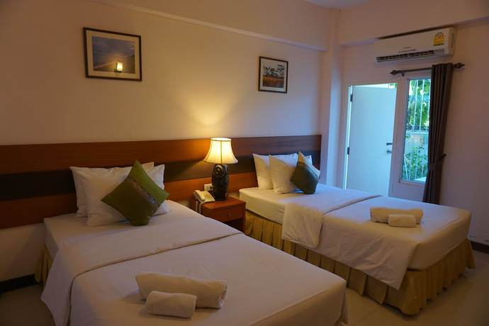 Imagen de la habitación del Hotel Kirimathani. Foto 10