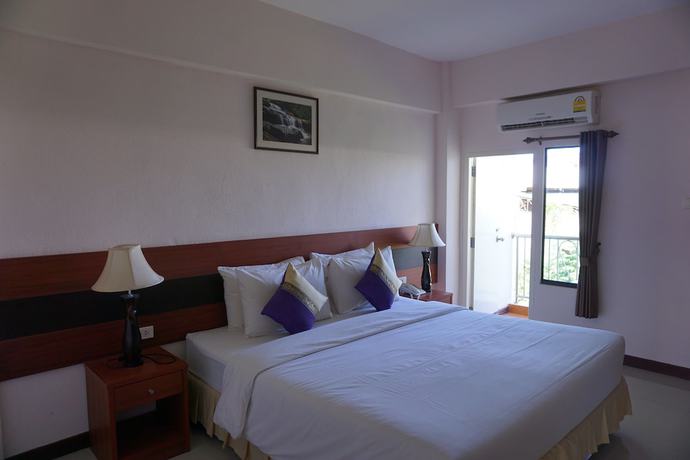 Imagen de la habitación del Hotel Kirimathani. Foto 17