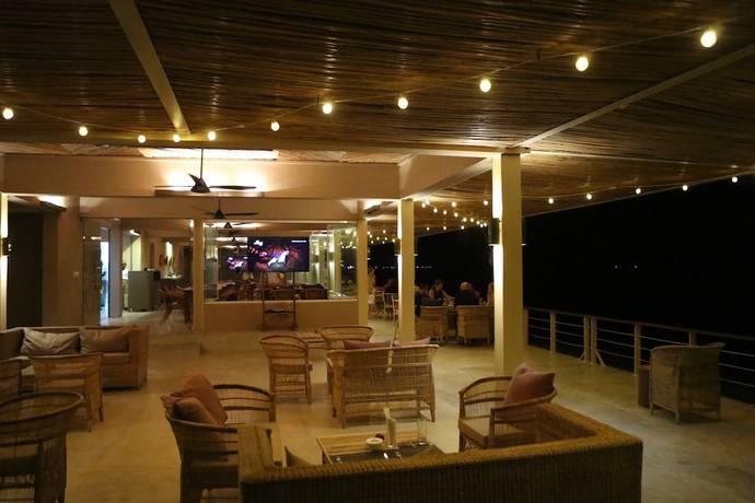 Imagen del bar/restaurante del Hotel Kirimizi and Restaurante. Foto 6