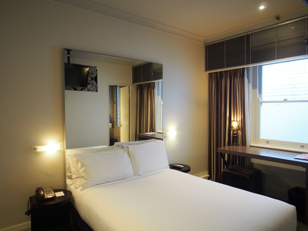 Imagen de la habitación del Hotel Kirketon Sydney. Foto 6