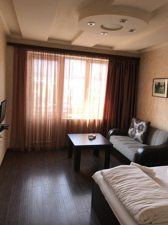 Imagen de la habitación del Hotel Kirovakan. Foto 4