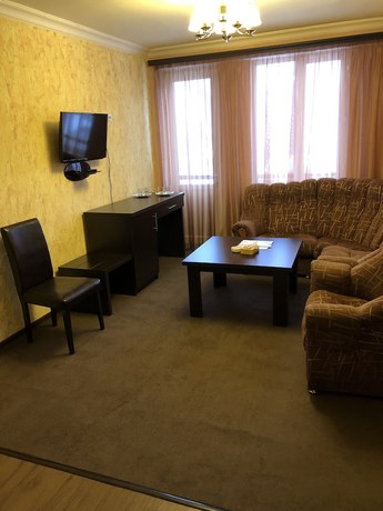 Imagen de la habitación del Hotel Kirovakan. Foto 8