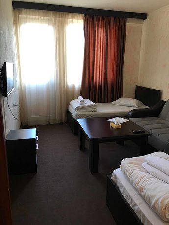 Imagen de la habitación del Hotel Kirovakan. Foto 15